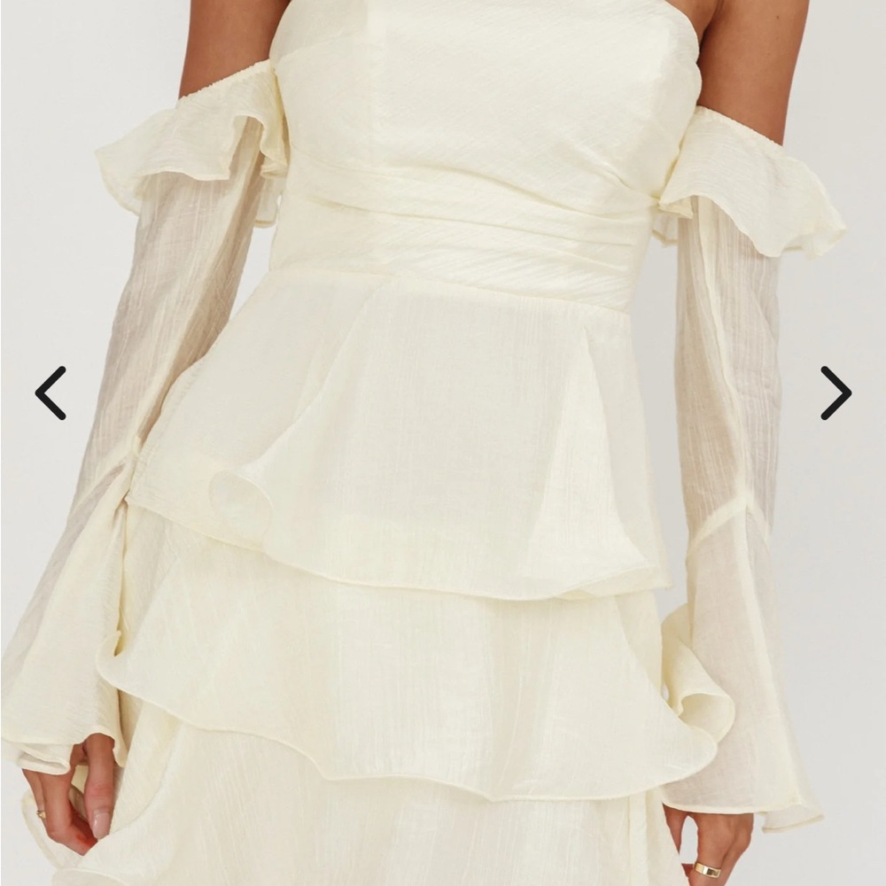 Here Comes The Sun Giavana Off-Shoulder Layered Mini Dress Cream - Picture 3 of 7
